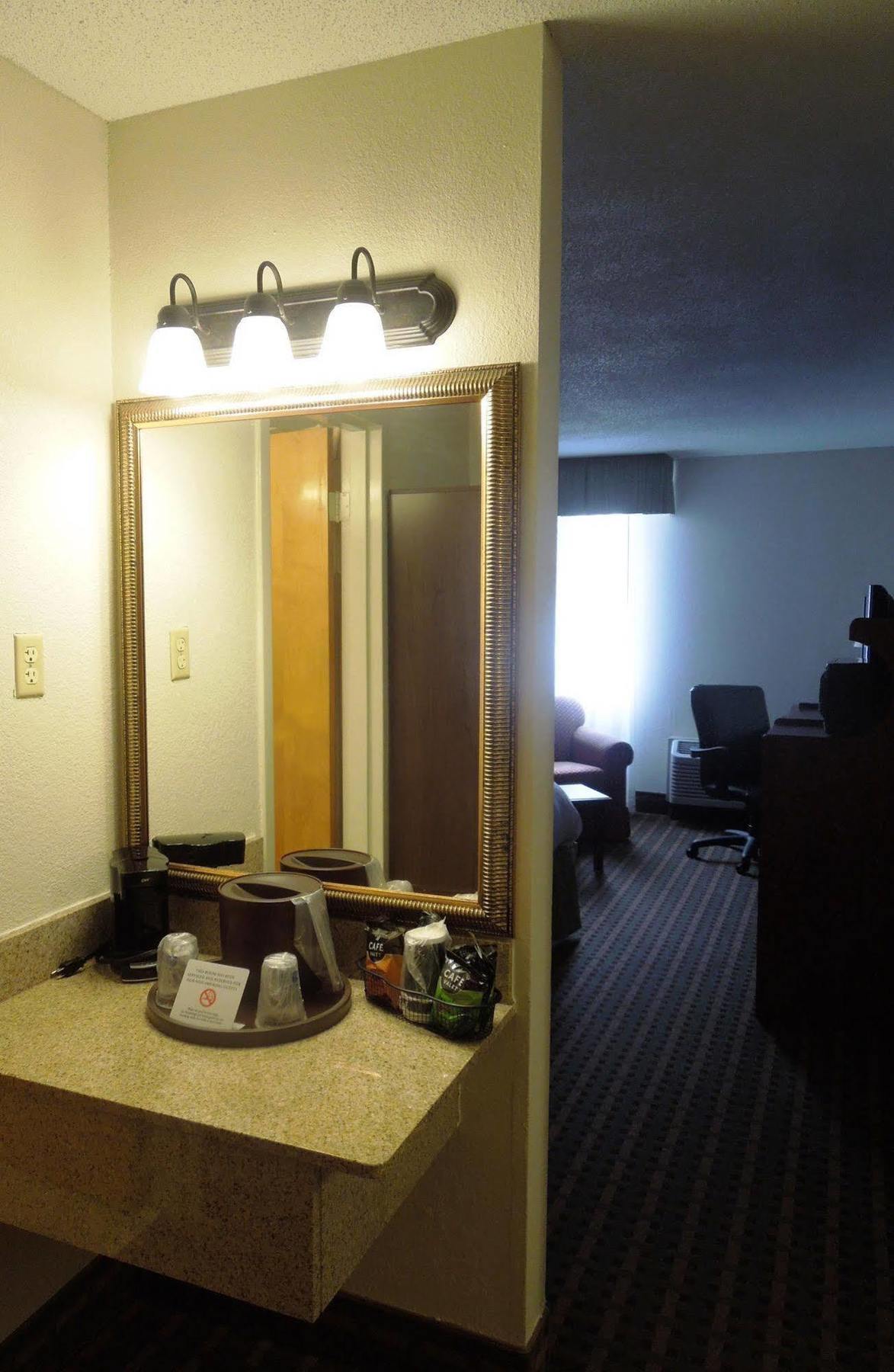 Baymont Inn & Suites Marietta Exteriör bild