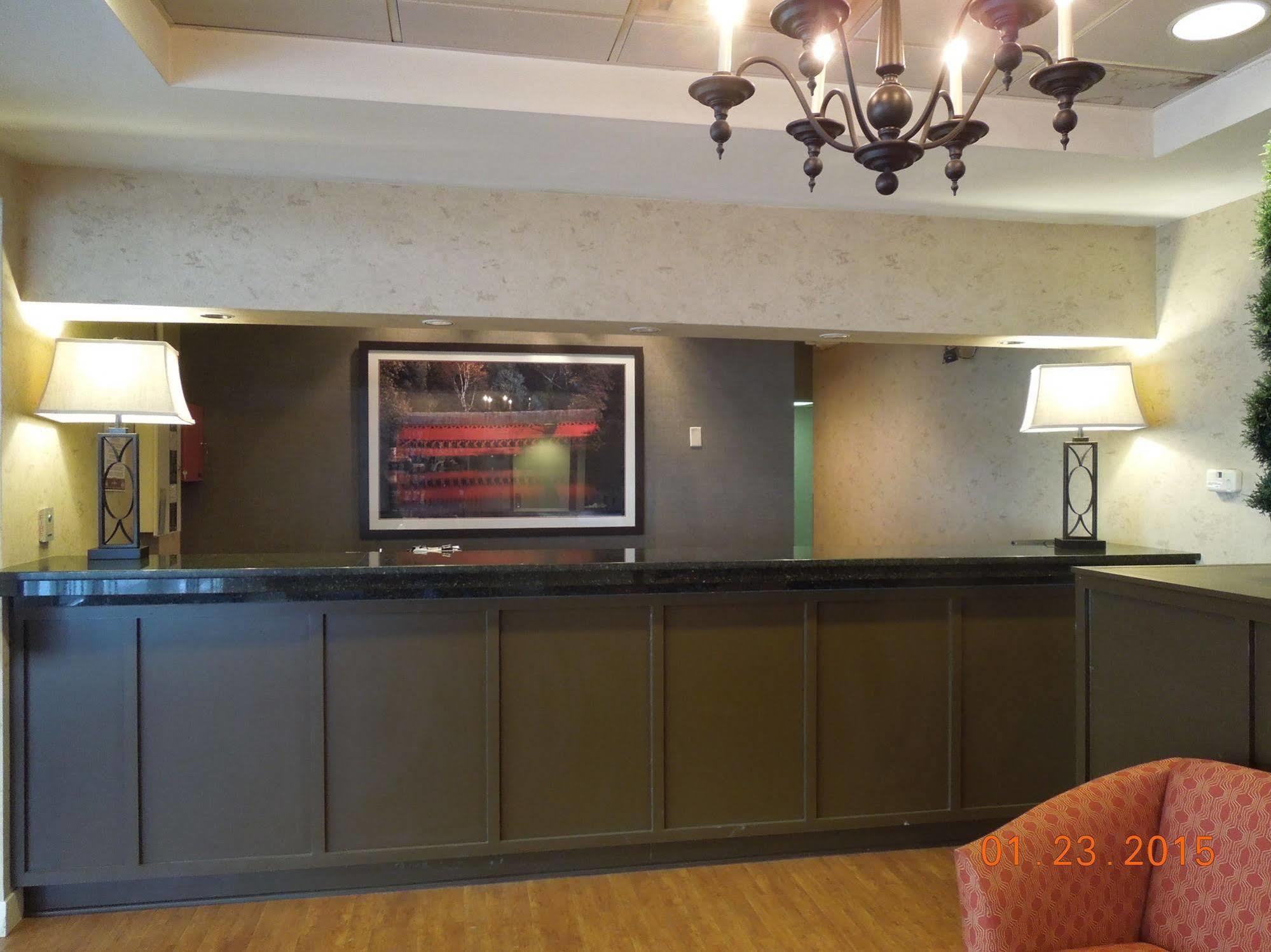 Baymont Inn & Suites Marietta Exteriör bild